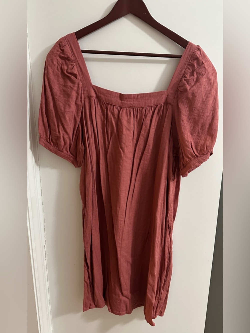 Women’s Old Navy Square Neck Puff Sleeve Dress in Dusty Rose - Picture 1 of 4